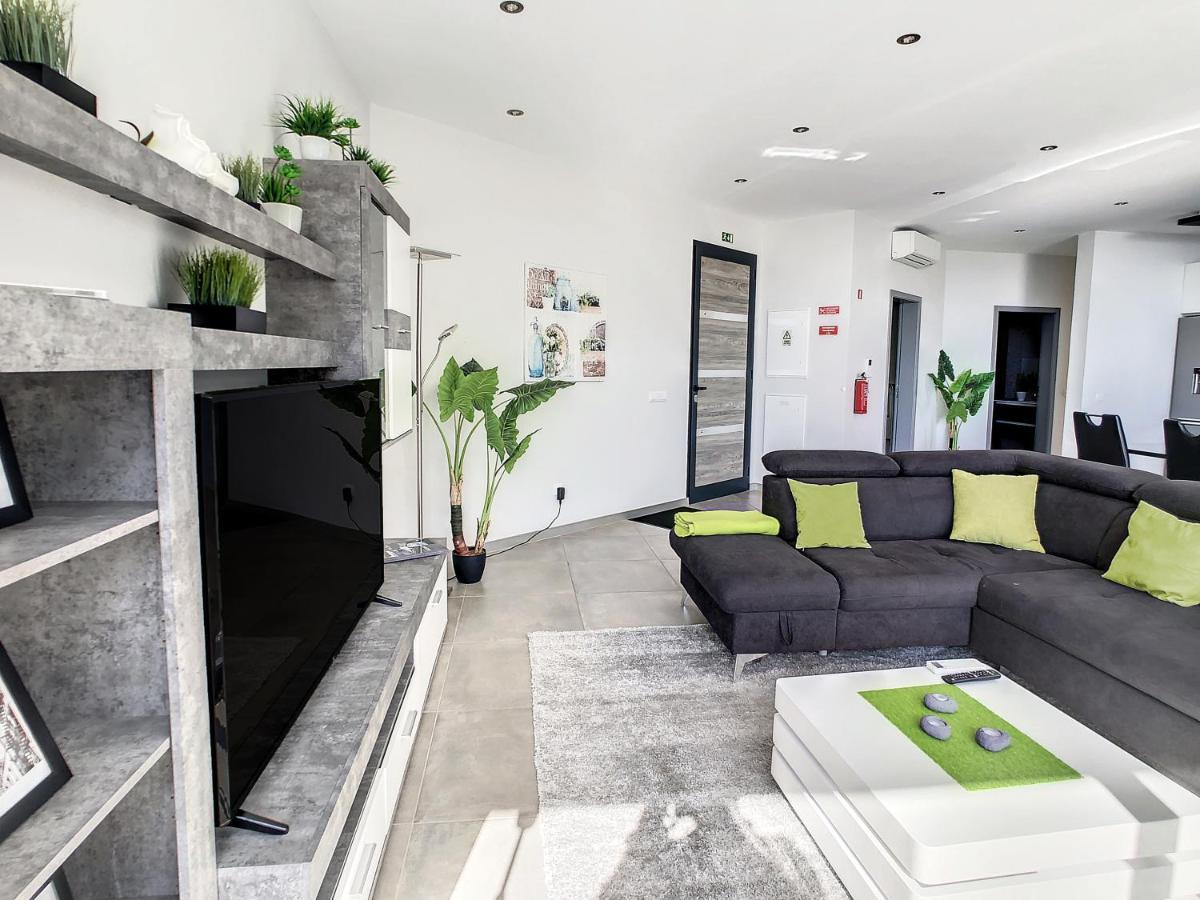Villa Stella By Lovelystay Arco da Calheta  Bagian luar foto